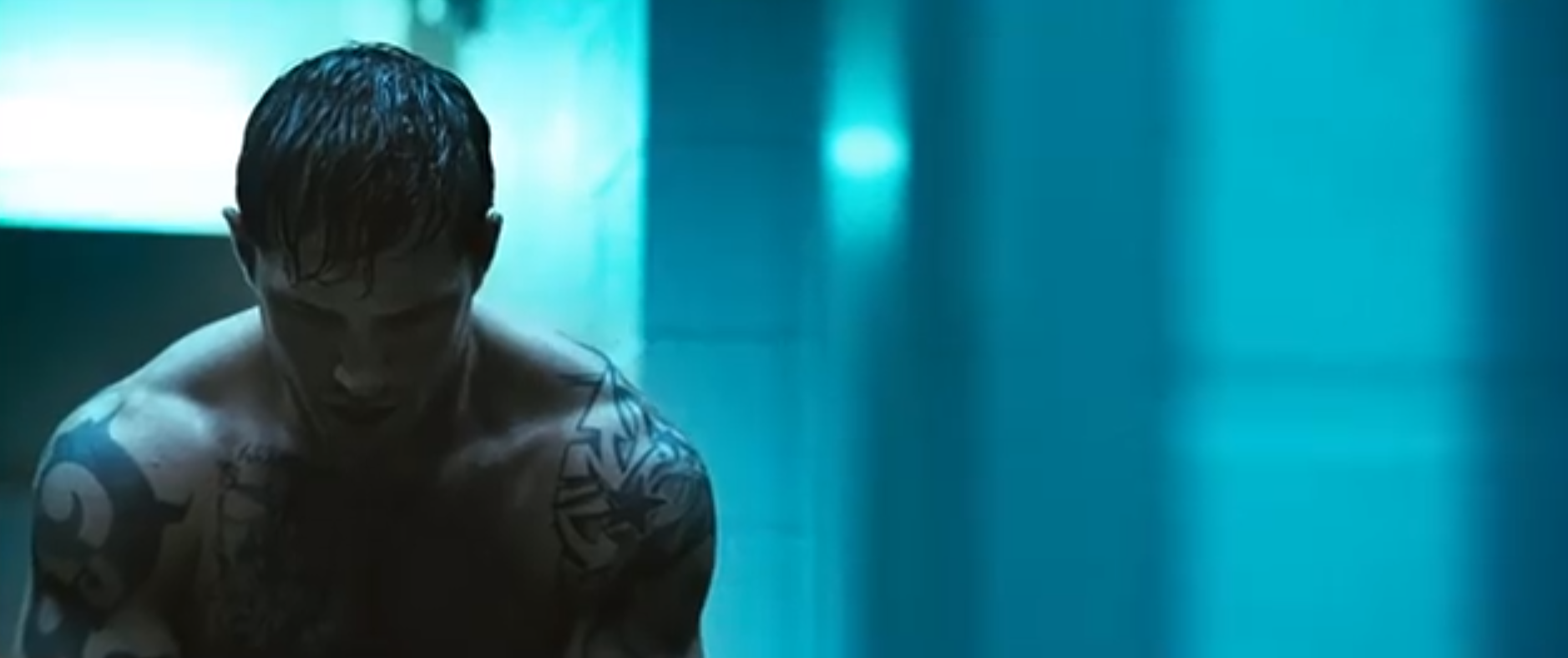 6. Warrior. Bröderna Tommy och Brendon tampas med den knackliga relationen till deras far samt deras dunkla förflutna. Tillsist tvingas de båda in i fightingringen för att konfrontera varandra i en uppgörelse som slutar med att ingenting blir sig likt. 6. Warrior. Bröderna Tommy och Brendon tampas med den knackliga relationen till deras far samt deras dunkla förflutna. Tillsist tvingas de båda in i fightingringen för att konfrontera varandra i en uppgörelse som slutar med att ingenting blir sig likt.